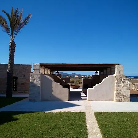 Il Baglio Sull'acqua فندق فافينانا