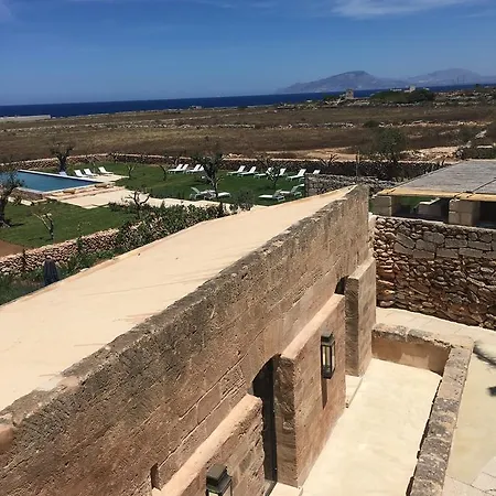 فندق Il Baglio Sull'acqua فافينانا